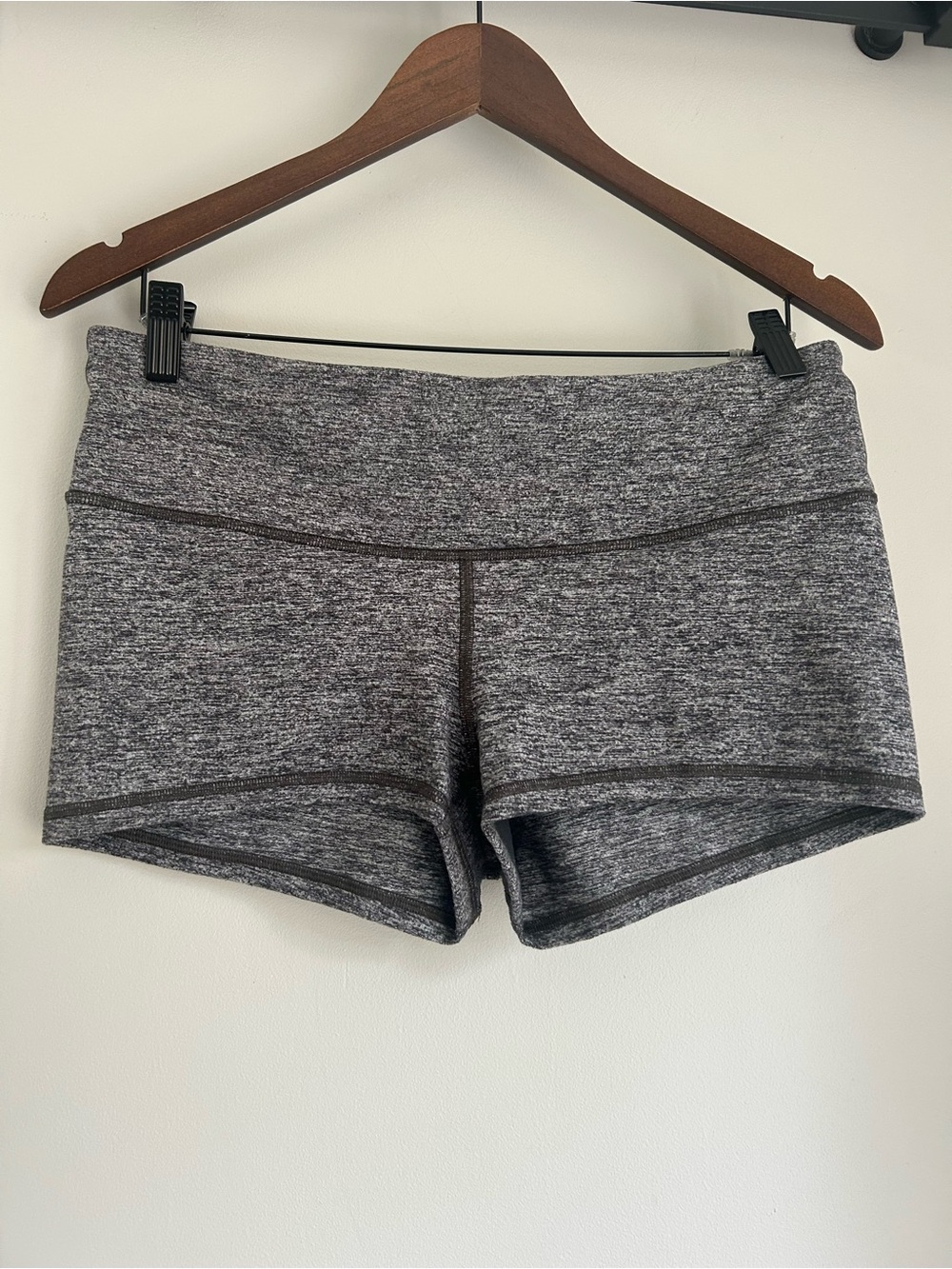 Lululemon Boogie Shorts Rare Size 10
